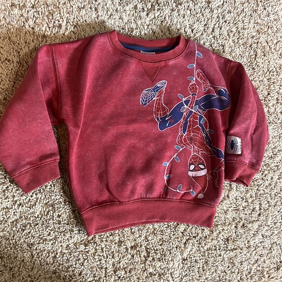 Hardly worn super soft Marvel Spider-Man Holiday/Xmas graphic crewneck fleece! - Picture 2 of 7
